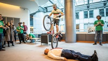 Imagem de Português subiu Parlamento Europeu de bicicleta