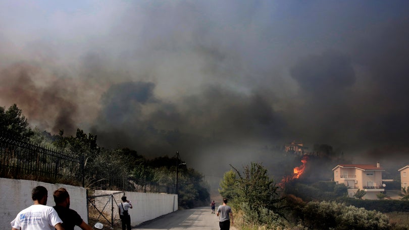 Grécia com nível recorde de emissões de carbono no mês de julho