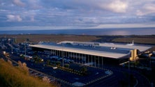 Imagem de Avião ao serviço da Sata aterra de emergência em Ponta Delgada