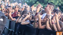 Imagem de Summer Opening atrai milhares de jovens