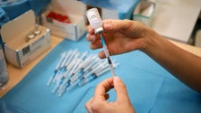 Imagem de Regulador avalia riscos de novos efeitos adversos de vacinas