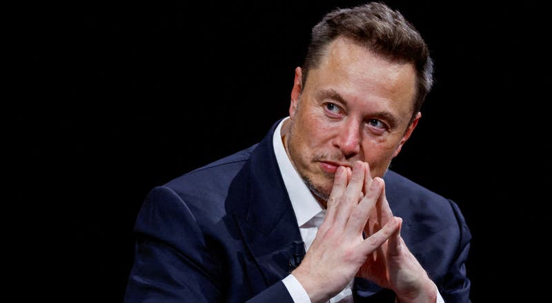 Elon Musk critica apoio de Berlim ao socorro de migrantes