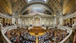 Imagem de Parlamento debate polémica com viagens de deputados