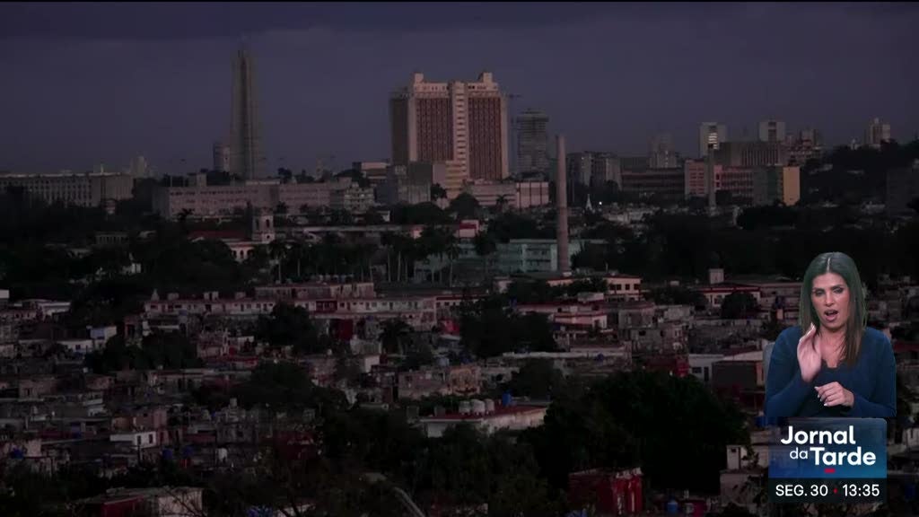 Estados Unidos permitem que petroleiro russo chegue a Cuba