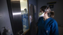 Imagem de Hipóxia feliz: Fenómeno misterioso detetado em doentes com Covid-19 intriga médicos