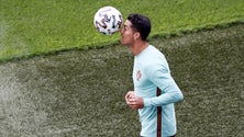 Primeiro «match point» de Ronaldo para fugir a Platini