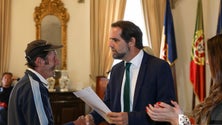 Imagem de Governo da Madeira entrega 154 mil euros a 27 famílias para a recuperação de casas