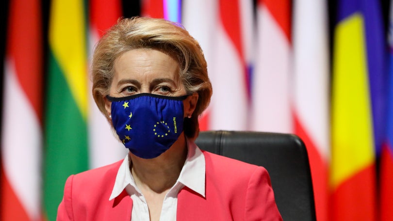 Imagem de Novo contrato para 1,8 mil milhões de doses de vacinas
