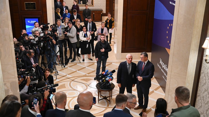Imagem de João Cravinho em Kiev para participar em reunião inédita da União Europeia