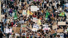 Imagem de Greve climática leva milhares às ruas