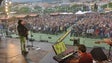 Imagem de Luís Represas atua pela primeira vez com a Orquestra de Bandolins da Madeira e enche a Praça do Povo