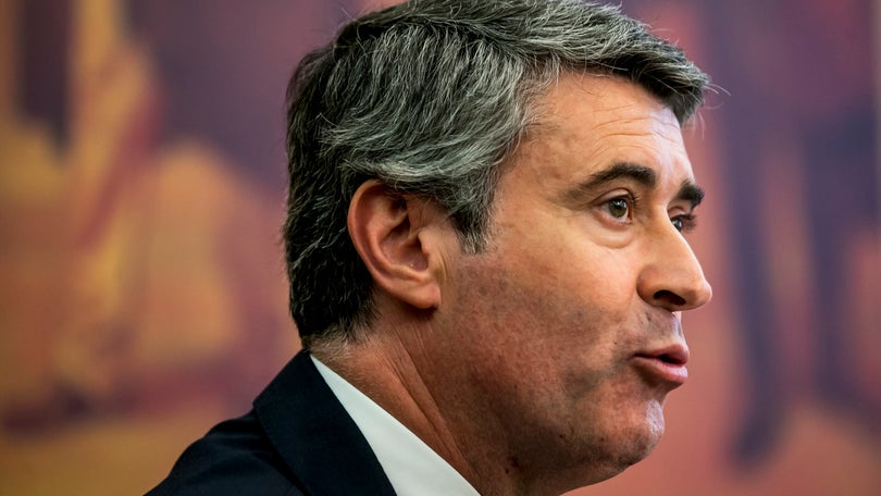Imagem de José Luís Carneiro afirma que ainda não decidiu sobre candidatura a líder do PS