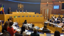 Imagem de Violência no namoro leva jovens ao Parlamento Regional (Vídeo)