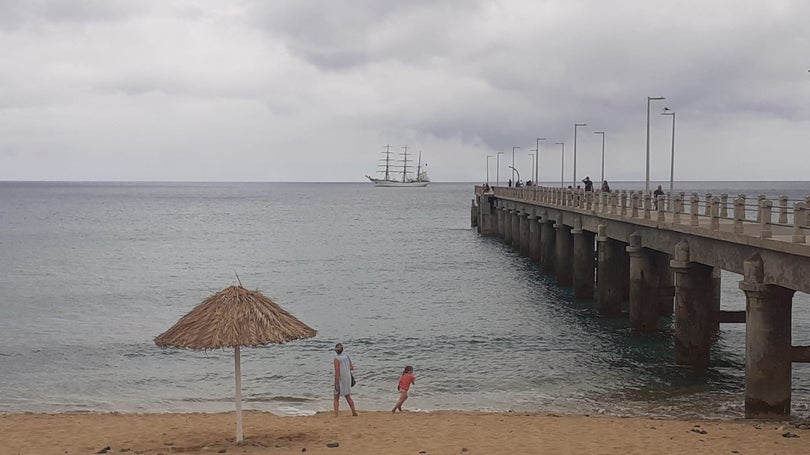 Imagem de Navio Sagres já está no Porto Santo