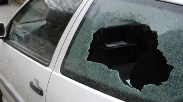 Imagem de PSP deteve homem de 70 anos em Santa Cruz suspeito de ter vandalizado dezenas de viaturas