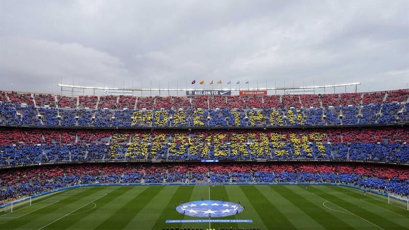 Futebol feminino faz história em Barcelona