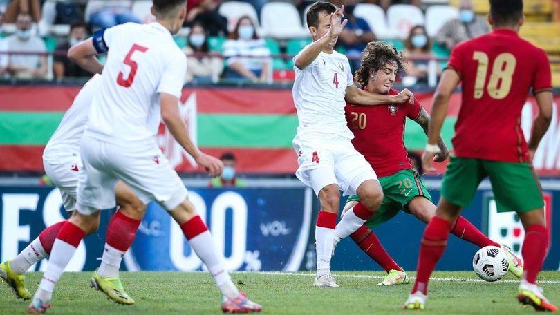 Imagem de Portugal estreia-se com vitória