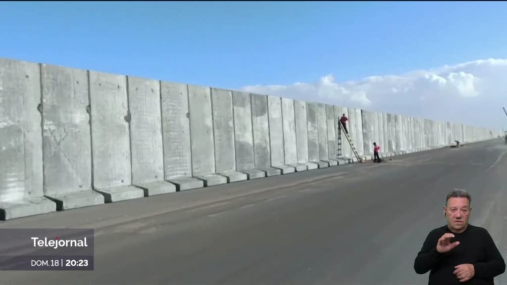 Egito ergue muro alto junto a Rafah na fronteira com Gaza