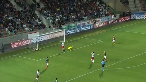 Imagem de Gottardi afastado dos relvados devido a lesão grave