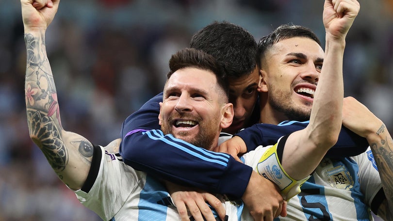 Argentina garante meias-finais após grande penalidades