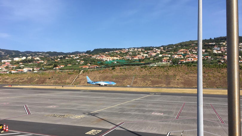 Primeiro voo do Reino Unido aterrou na Madeira