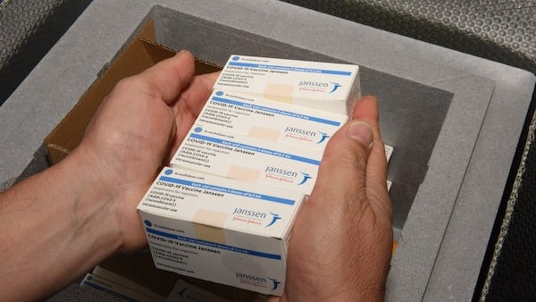 Madeira recebeu mais 15 mil vacinas
