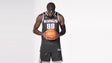 Imagem de Neemias Queta assina «contrato padrão» com os Sacramento Kings