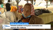 Imagem de Covid-19: Vendedores queixam-se da falta de movimento na Feira do Santo da Serra (Vídeo)