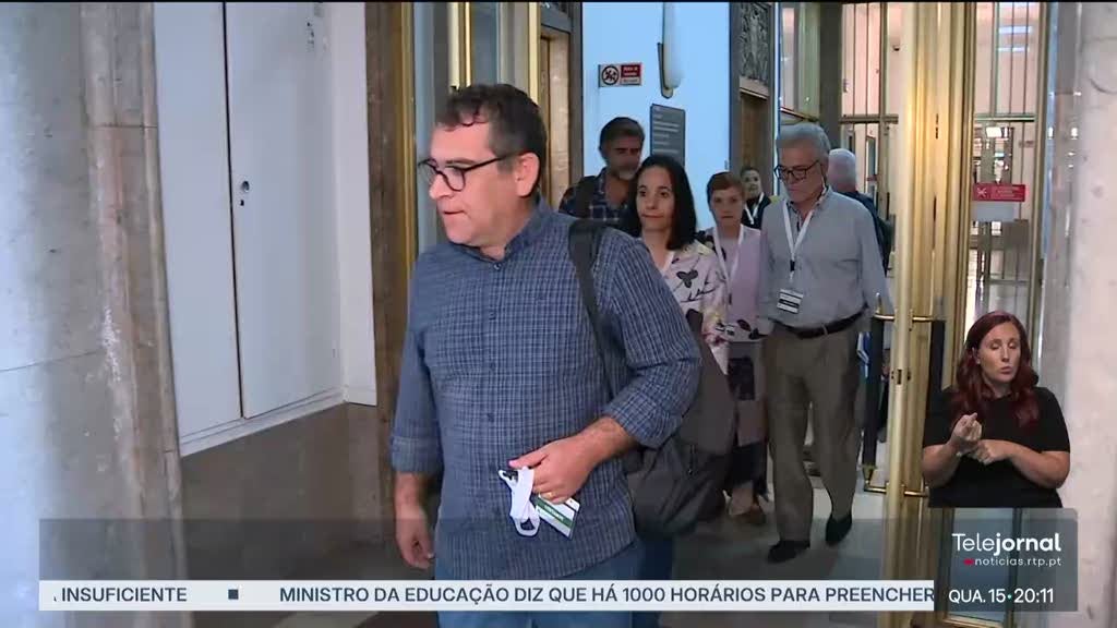 Função Pública quer recuperar 25 dias de férias e Governo não fecha a porta