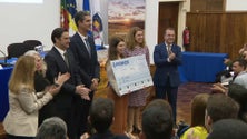 Imagem de Melhor aluna do Mestrado Ciências Económicas e Gestão recebe prémio de excelência