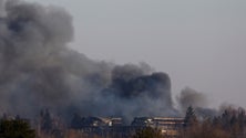 Imagem de Mísseis russos atingem fábrica perto do aeroporto de Lviv