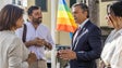 Imagem de Bandeira arco-íris hasteada nos Paços do Concelho do Funchal
