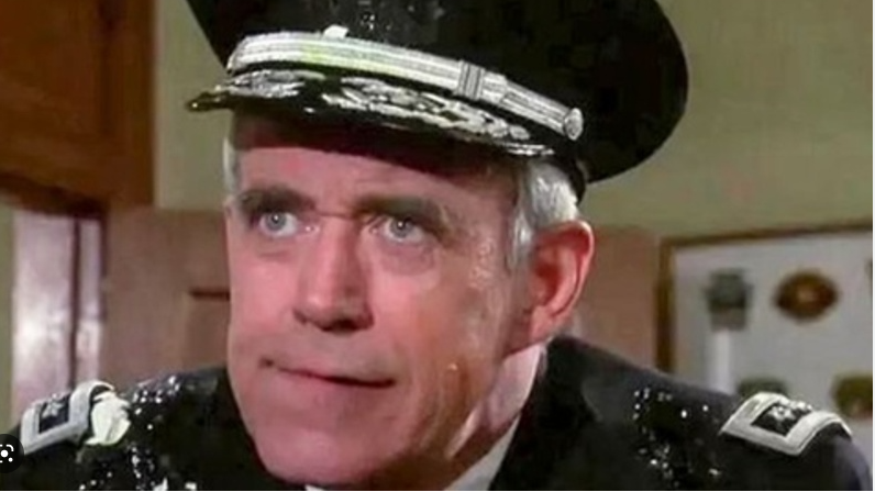 Imagem de Morreu George Ross Robertson