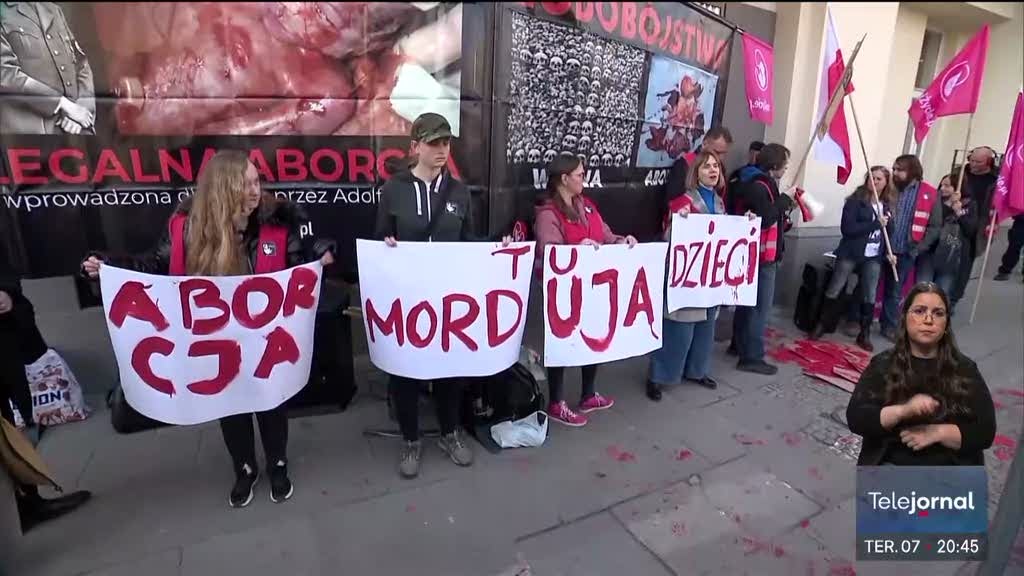 Espanha quer blindar o direito ao aborto na Constituição