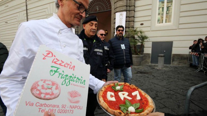 Imagem de Gelado e pizza CR7: a ‘Ronaldomania’ tomou conta de Turim