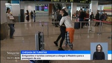 Imagem de Turistas  e emigrantes chegam à Madeira para o fim do ano (vídeo)
