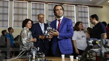 Imagem de Miguel Albuquerque vai reforçar orçamento para ensino da robótica e da matemática aplicada