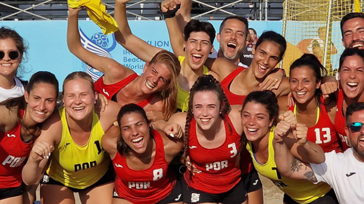 Seleção feminina nos «quartos» do Mundial de andebol de praia