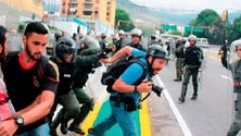 Imagem de Venezuela: Relatório diz que forças repressivas estão à caça de jornalistas