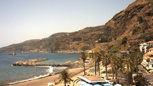 Imagem de Câmara Municipal interdita parte da praia da Ribeira Brava