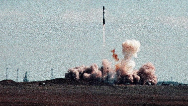 Imagem de Reino Unido decide aumentar arsenal nuclear
