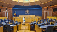 Imagem de Testes negativos no Parlamento