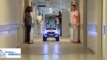 Pediatria do Hospital de Santo Espírito tem novo meio de transporte [Vídeo]