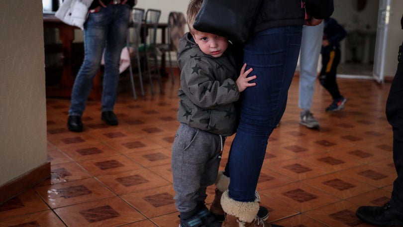 Imagem de Parlamento Europeu aprova ajuda de 3,4 mil milhões de euros a Estados-membros que acolhem refugiados
