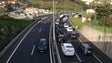 Trânsito congestionado na Via Rápida