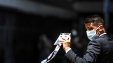 Imagem de João Cancelo já está em Portugal para cumprir quarentena