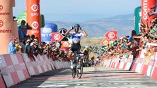 Imagem de Delio Fernández vence na Torre e assume liderança