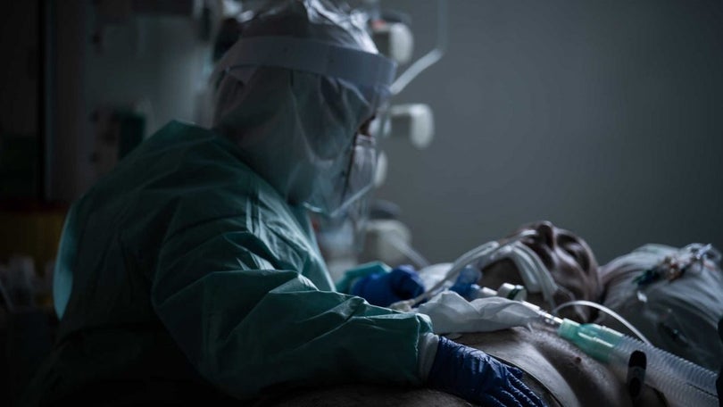 Imagem de Covid-19 já matou 276.435 pessoas e infetou quase quatro milhões no mundo