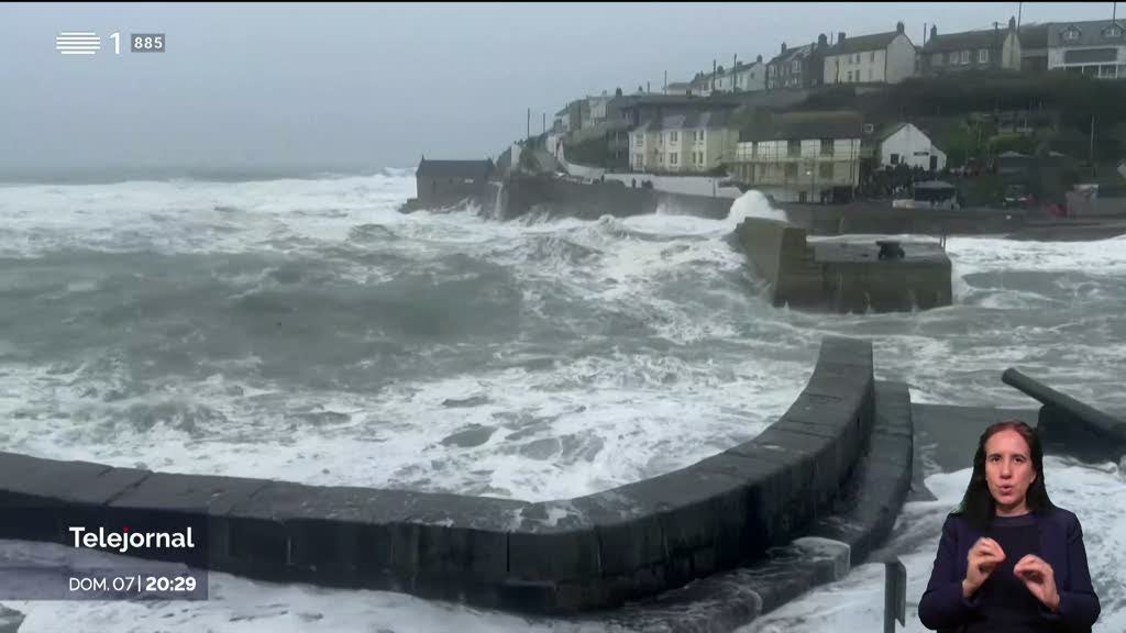 Tempestade Kathleen cancelou uma centena de voos em aeroportos britânicos