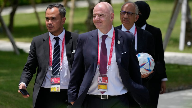 Infantino pede «respeito» para com os árbitros na hora das decisões